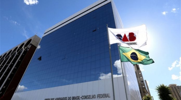 OAB fica de fora de proposta de Paulo Guedes para extinguir conselhos de fiscalização