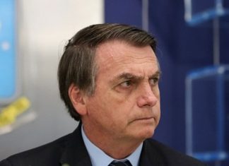 Bolsonaro anuncia duplicação da BR-116 em Feira de Santana e investimentos de R$ 10 bilhões em obras na Bahia.