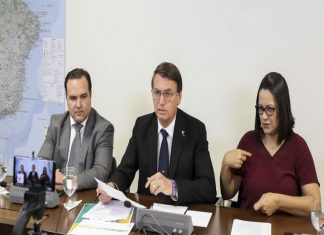 Bolsonaro defende fim da autoescola: ‘Com 10 anos, aprendi a dirigir trator’