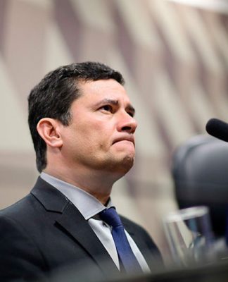 Oitocentos advogados assinam manifesto que pede afastamento imediato de Moro