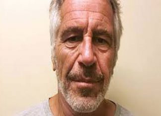 Epstein, bilionário acusado de comandar rede de pedofilia, se suicida