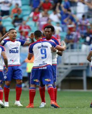 Sem apoio da Caixa, clubes loteiam espaço na camisa e veem receita cair