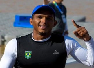 Isaquias Queiroz conquista o título mundial no C1 1000 na Hungria