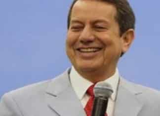 Pastor R.R. Soares diz que salvou pessoas da Covid-19 com ‘água consagrada’; veja vídeo